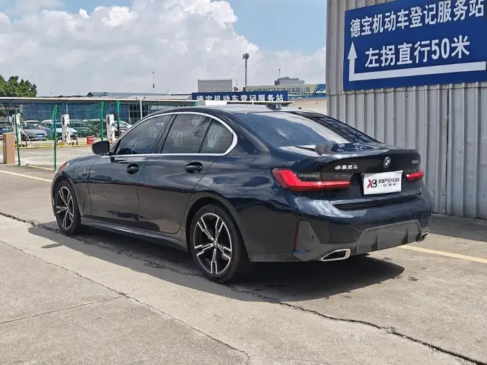 BMW 3 Series 2023 Model 325i M Sports Set – фото 5