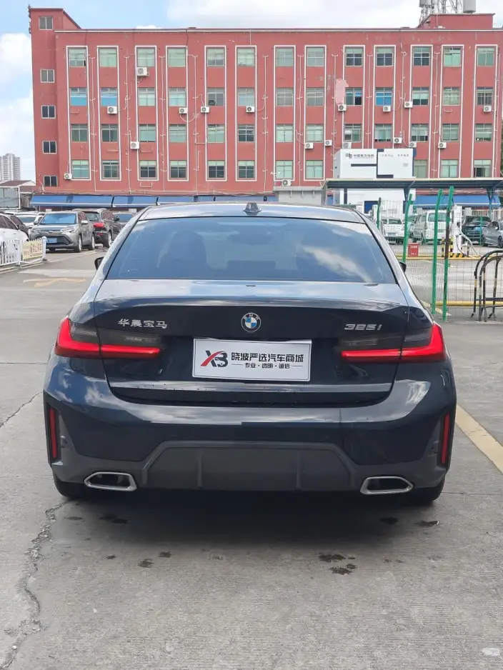 BMW 3 Series 2023 Model 325i M Sports Set – фото 6