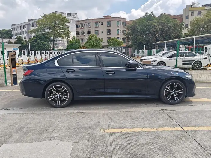 BMW 3 Series 2023 Model 325i M Sports Set – фото 8