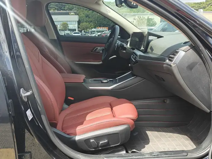 BMW 3 Series 2023 Model 325i M Sports Set – фото 10