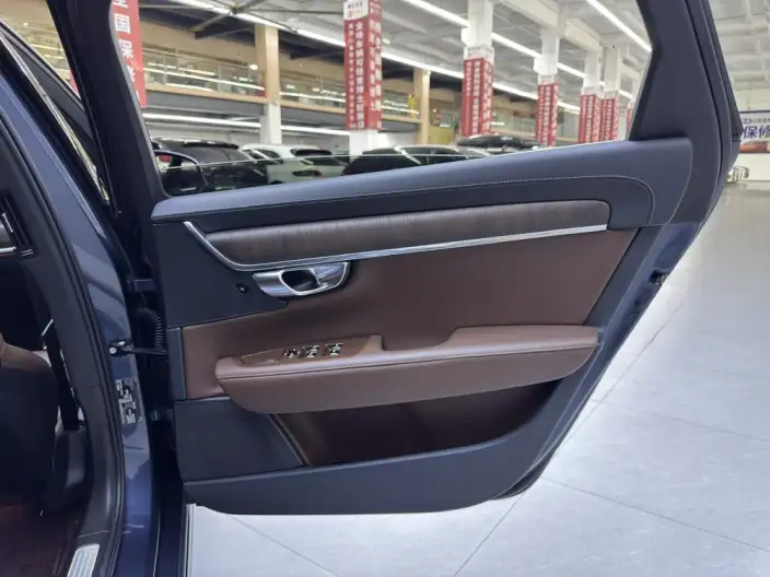 Volvo S90 2023 Model B5 Smart Range Deluxe Edition – фото 6