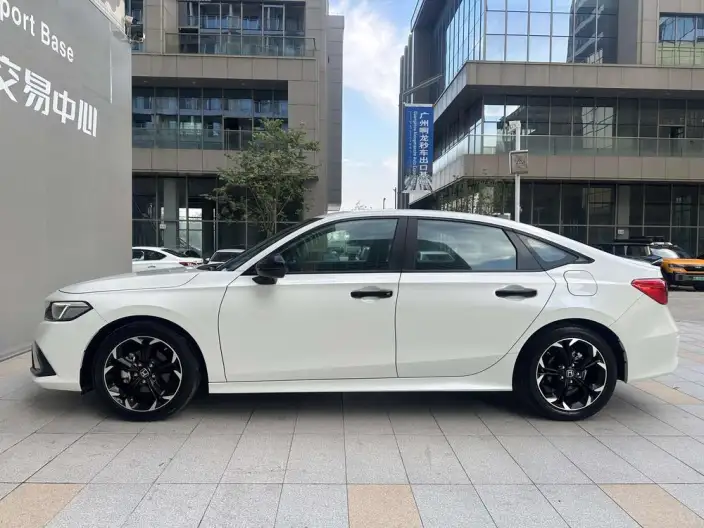 Honda Civic 2022 Model 240TURBO CVT Combustion Edition – фото 3