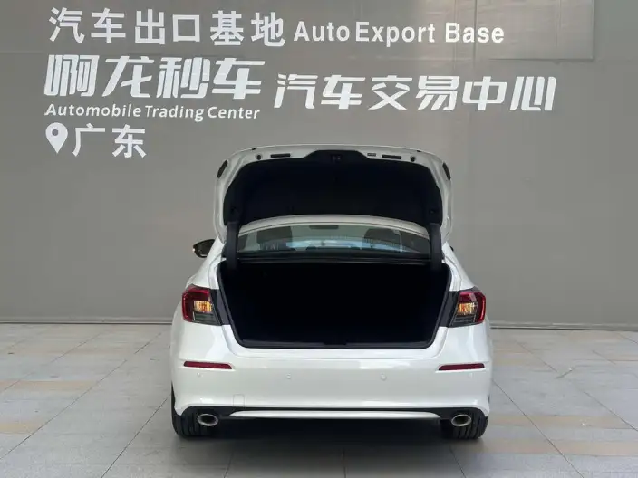 Honda Civic 2022 Model 240TURBO CVT Combustion Edition – фото 5
