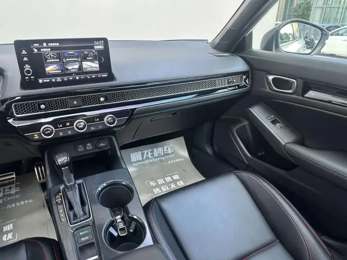 Honda Civic 2022 Model 240TURBO CVT Combustion Edition – фото 6