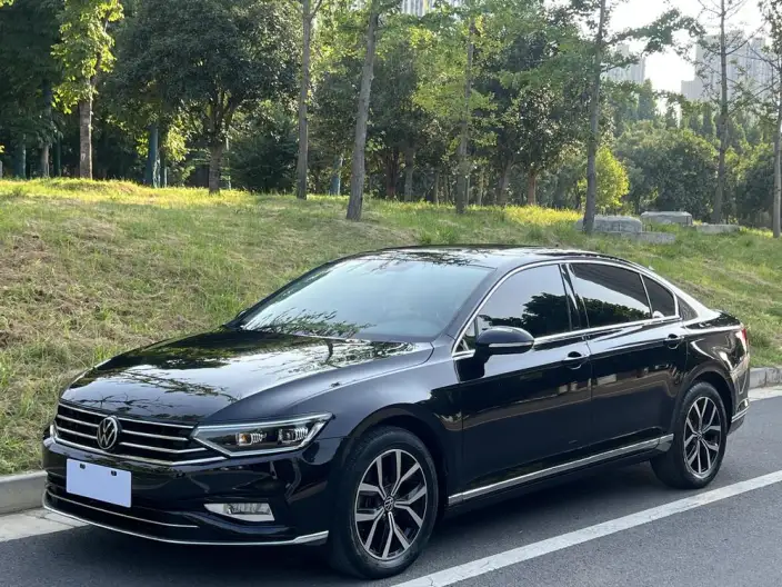 Volkswagen Magotan 2020 Model 330TSI DSG Leading Model – фото 1