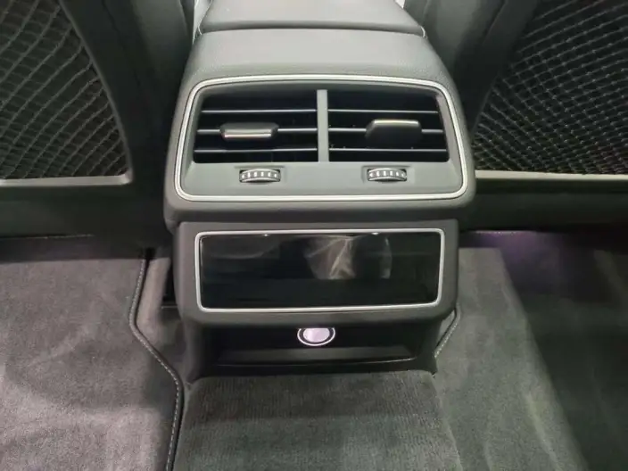 Audi A6L PHEV 2020 Model 55 TFSIe quattro – фото 9
