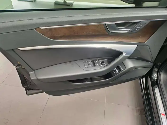 Audi A6L PHEV 2020 Model 55 TFSIe quattro – фото 10