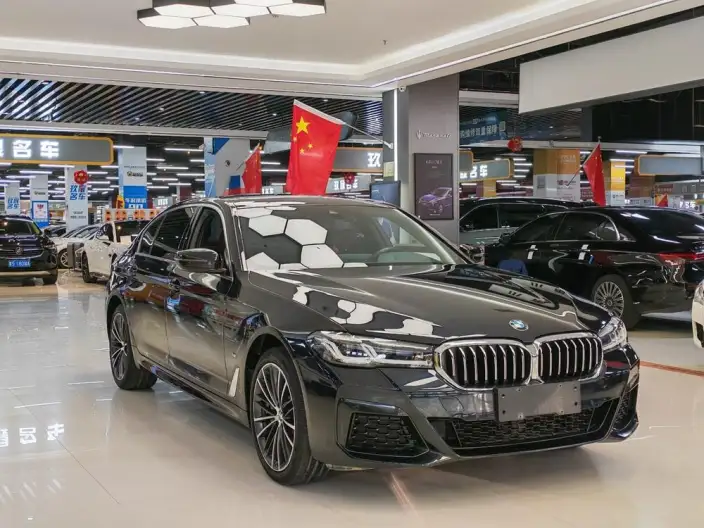 BMW 5 Series 2023 Model 530Li Leading Model M Sports Set – фото 3