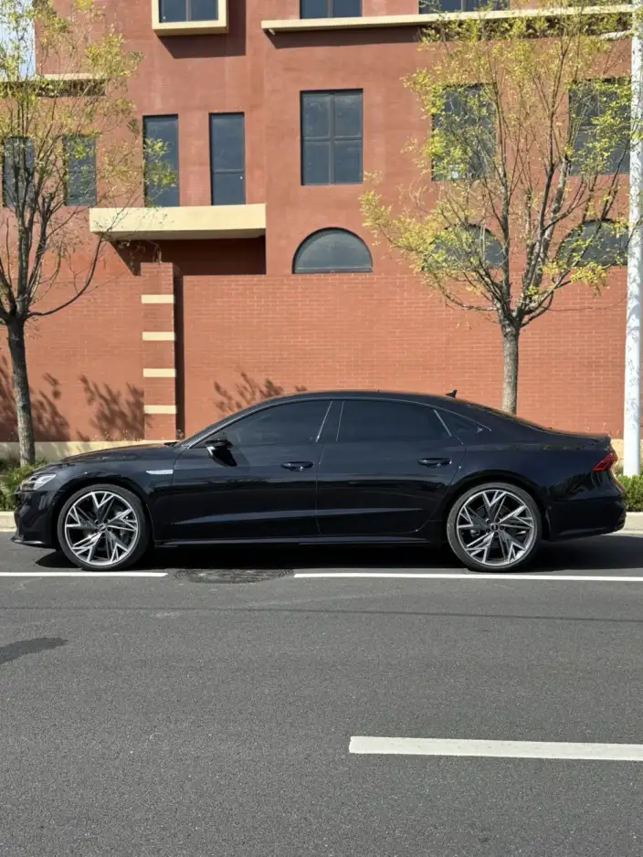 Audi A7 L 2024 Model 55 TFSI quattro S-line Black Samurai Edition – фото 3