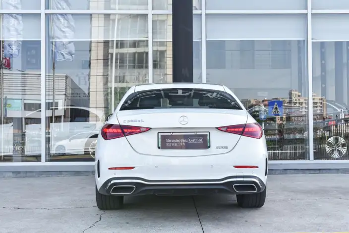 Mercedes-Benz C-Class PHEV 2023 Model C 350 eL – фото 5