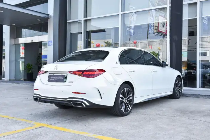 Mercedes-Benz C-Class PHEV 2023 Model C 350 eL – фото 6