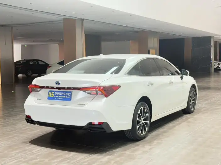 Toyota Avalon 2022 Model Hybrid 2.5L Deluxe Edition – фото 7