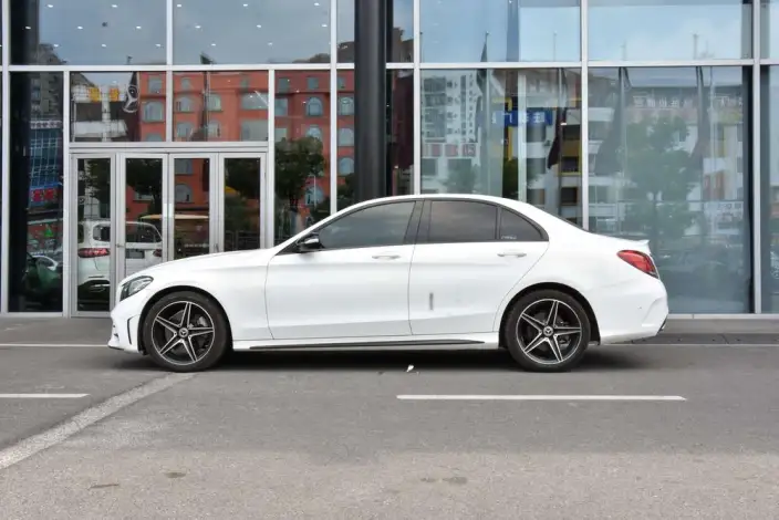 Mercedes-Benz C-Class 2020 Model C 260 Sports Edition – фото 3