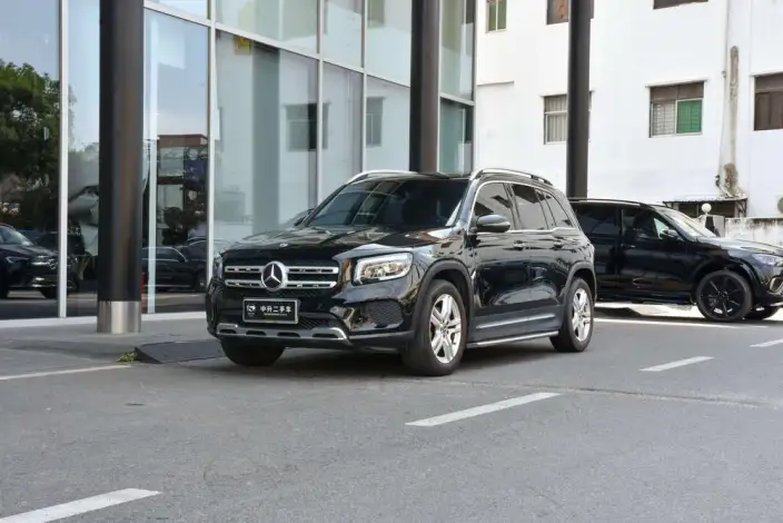 Mercedes-Benz GLB 2022 Model GLB 200 Dynamic Model – фото 1