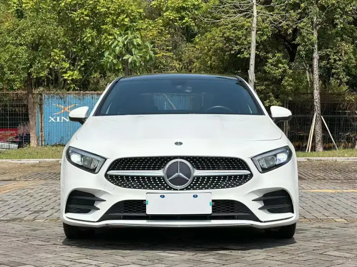 Mercedes-Benz A-class 2022 Model Facelift II A 200 L Sports sedan Fashion Edition – фото 2