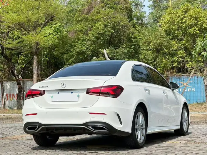 Mercedes-Benz A-class 2022 Model Facelift II A 200 L Sports sedan Fashion Edition – фото 7