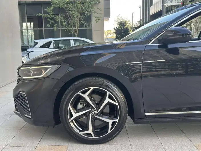 Volkswagen Passat 2023 Model Facelift 330TSI Starry sky Deluxe Edition – фото 5