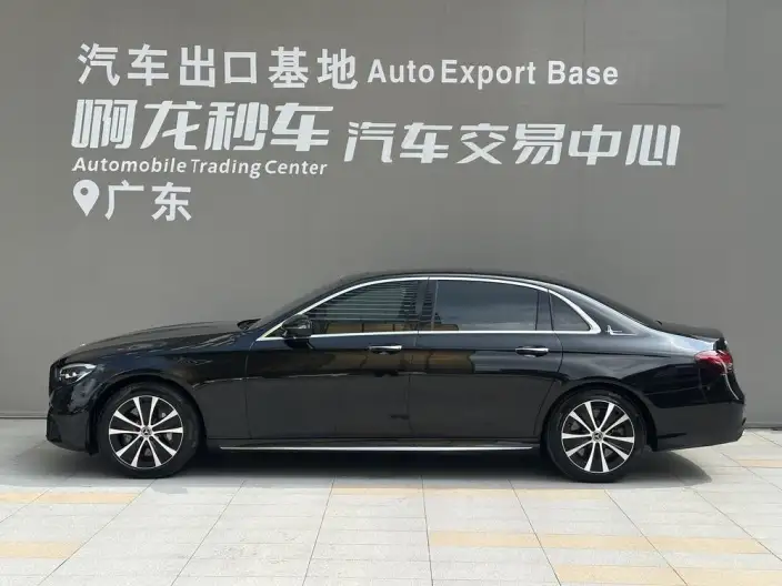 Mercedes-Benz E-Class PHEV 2023 Model E 350 e L Sports sedan – фото 4