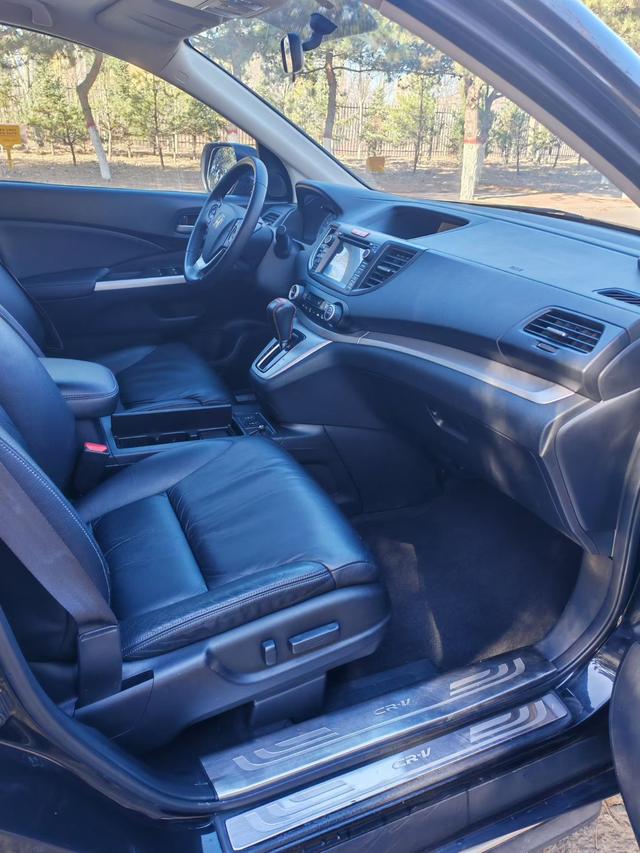 Honda CR-V 2012 2.4L AWD Luxury – фото 6