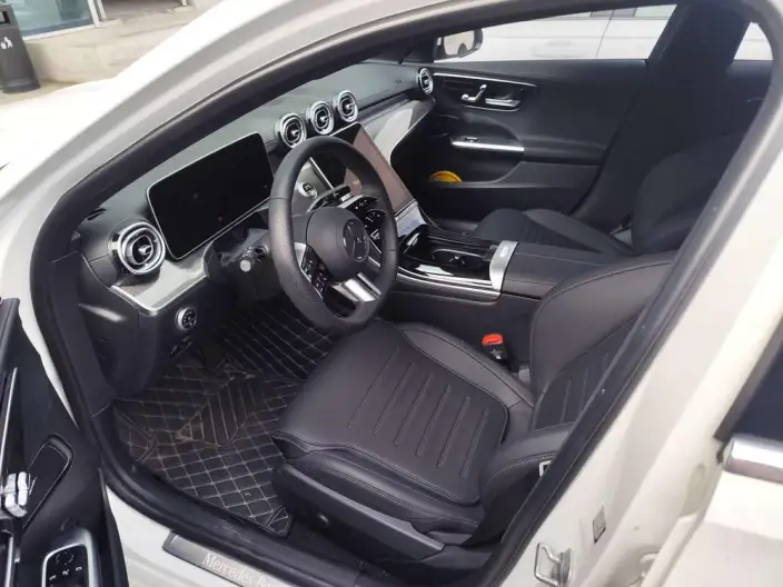 Mercedes-Benz C-Class 2025 Model C 260 L Sports Edition – фото 8