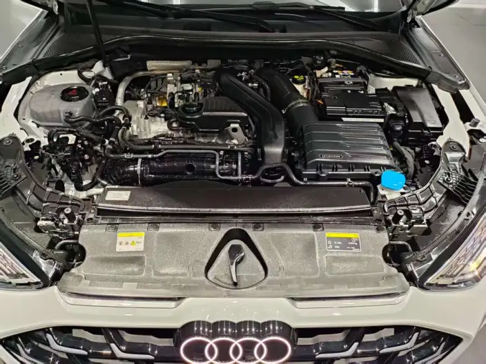 Audi A3 2026 Model Sportback 35 TFSI Continental Flying Spur Exclusive Model – фото 6