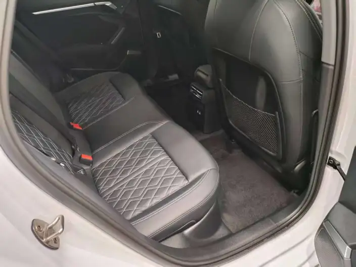 Audi A3 2026 Model Sportback 35 TFSI Continental Flying Spur Exclusive Model – фото 10