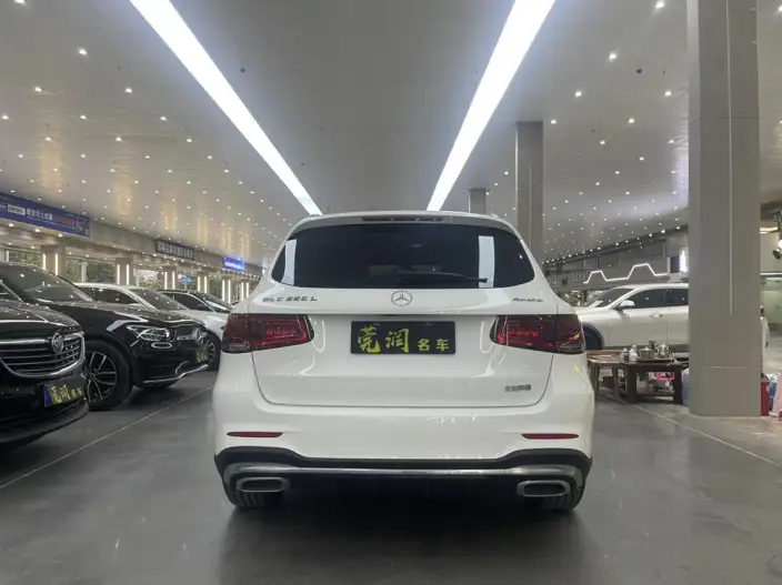 Mercedes-Benz GLC 2020 Model GLC 260 L 4MATIC Luxury Model – фото 5