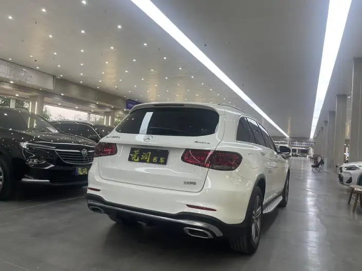 Mercedes-Benz GLC 2020 Model GLC 260 L 4MATIC Luxury Model – фото 6