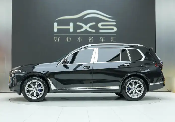 BMW X7 2023 Model xDrive40i Leading Model Luxury Set – фото 3