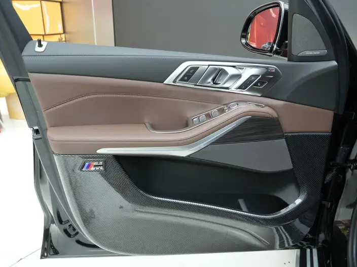 BMW X7 2023 Model xDrive40i Leading Model Luxury Set – фото 8