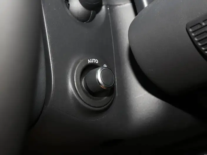 Land Rover Defender 2024 Model 110 3.0T P400 X-Dynamic HSE – фото 5
