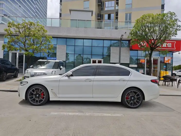 BMW 5 Series 2023 Model 530Li Leading Model Luxury Set – фото 3