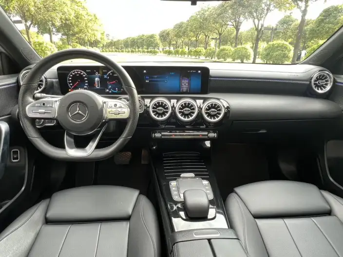Mercedes-Benz A-class 2022 Model Facelift A 200 L Sports sedan Dynamic Edition – фото 9
