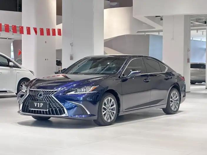 Lexus ES 2023 Model 260 Superior Edition