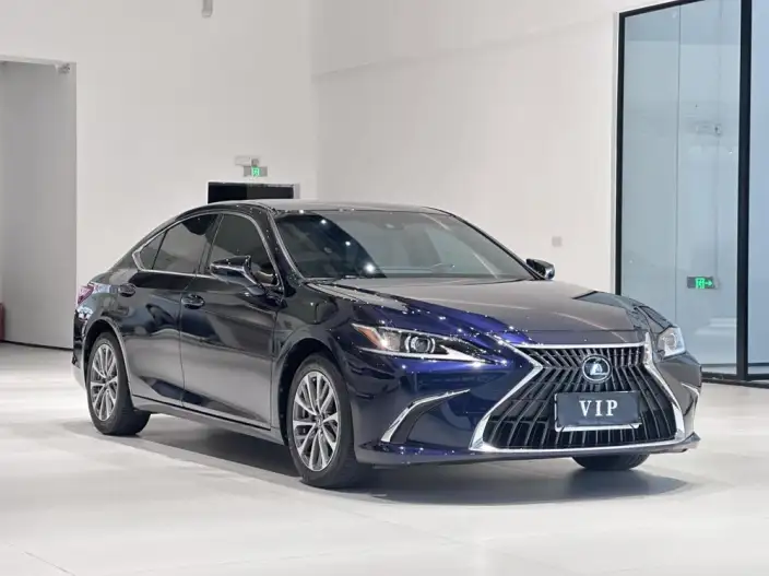 Lexus ES 2023 Model 260 Superior Edition