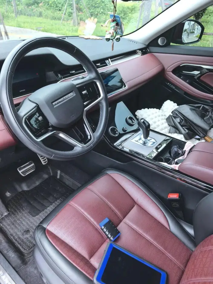 Range Rover Evoque 2023 Model Aurora L 249PS R-Dynamic HSE Luxury Edition – фото 8