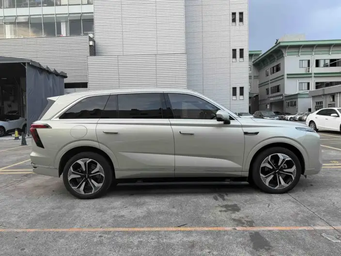 Wey Blue Mountain 2023 Model 4WD Ultra-long Endurance – фото 8