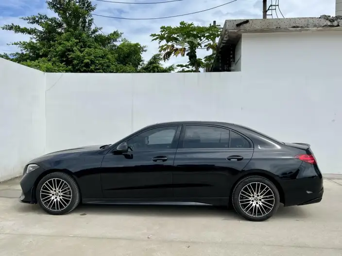 Mercedes-Benz C-Class 2024 Model C 260 L Sports Edition – фото 3