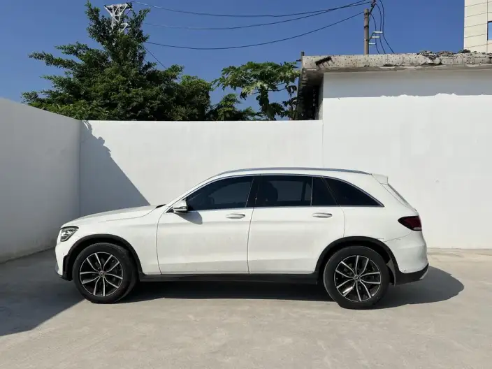 Mercedes-Benz GLC 2021 Model GLC 260 L 4MATIC Luxury Model – фото 4