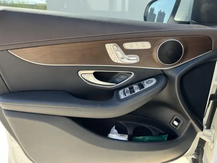 Mercedes-Benz GLC 2021 Model GLC 260 L 4MATIC Luxury Model – фото 9