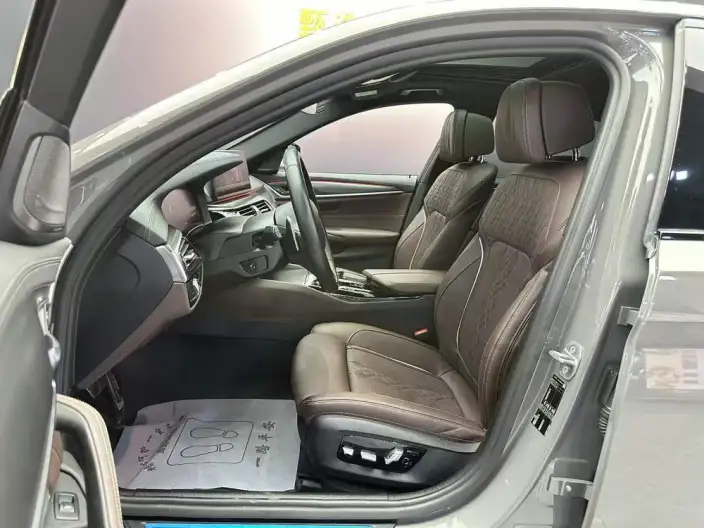 BMW 5 Series Imported 2021 Model 540i Fashion edition M Sports Set – фото 6