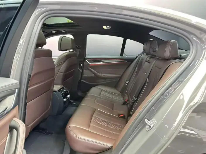 BMW 5 Series Imported 2021 Model 540i Fashion edition M Sports Set – фото 8