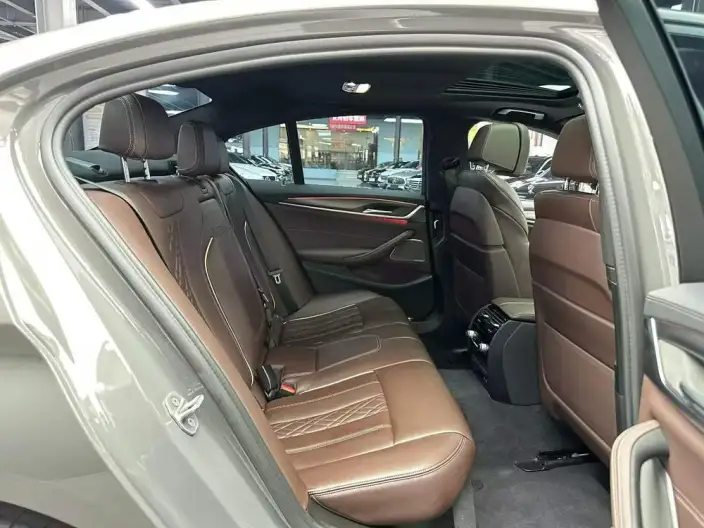 BMW 5 Series Imported 2021 Model 540i Fashion edition M Sports Set – фото 9