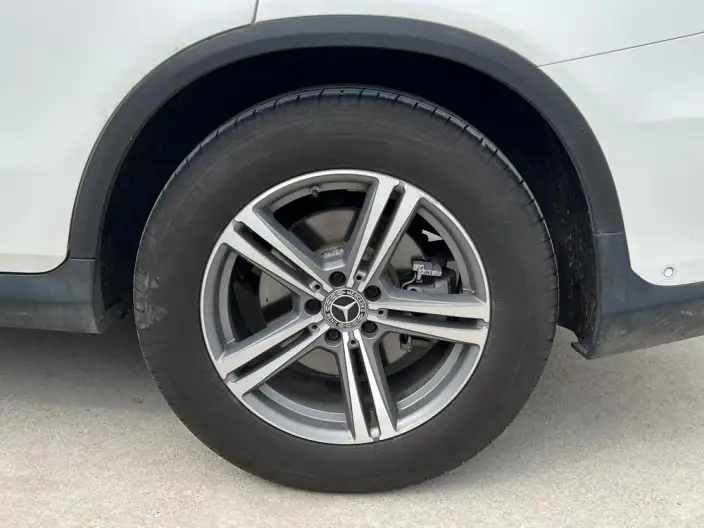 Mercedes-Benz GLC 2020 Model GLC 260 L 4MATIC Luxury Model – фото 6
