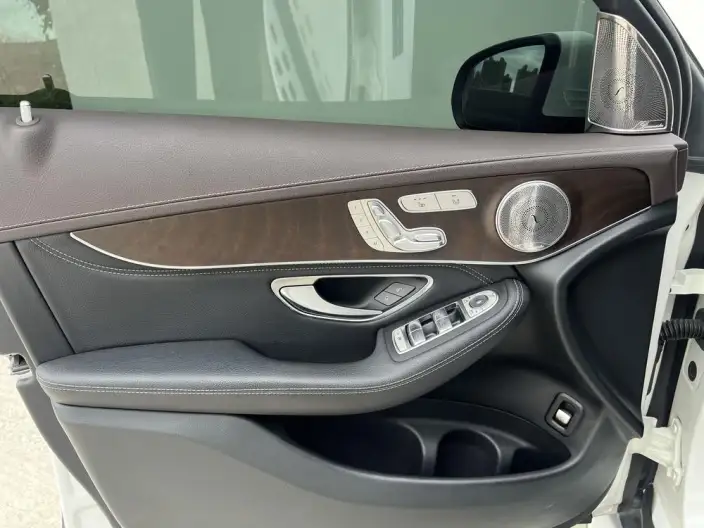 Mercedes-Benz GLC 2020 Model GLC 300 L 4MATIC Dynamic Model – фото 8