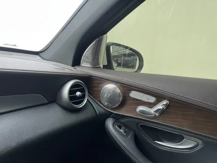 Mercedes-Benz GLC 2020 Model GLC 300 L 4MATIC Dynamic Model – фото 9