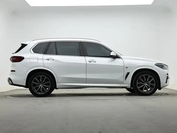 BMW X5 2022 Model Facelift xDrive 30Li Exclusive Model M Sports Set – фото 8