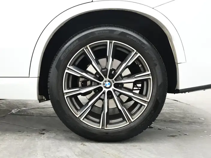BMW X5 2022 Model Facelift xDrive 30Li Exclusive Model M Sports Set – фото 9