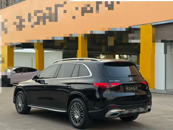 Mercedes-Benz GLC 2024 Model Facelift GLC 300 L 4MATIC Dynamic Model 5 seat – фото 4