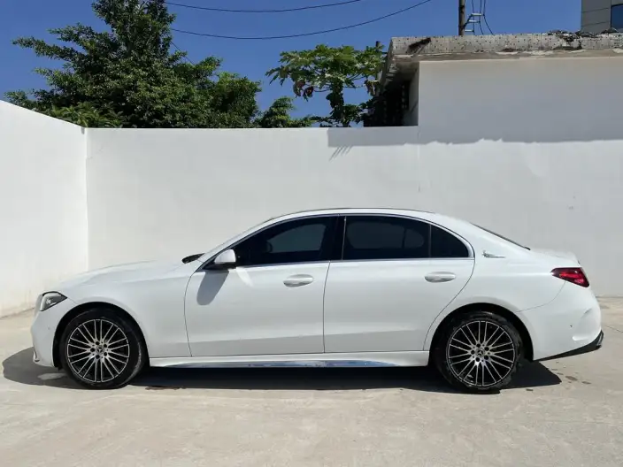 Mercedes-Benz C-Class 2023 Model C 200 L Sports Edition – фото 3